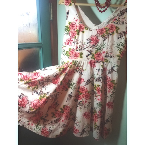 Urban Outfitters Rose Floral Dress Fit and Flare - Picture 5 of 8